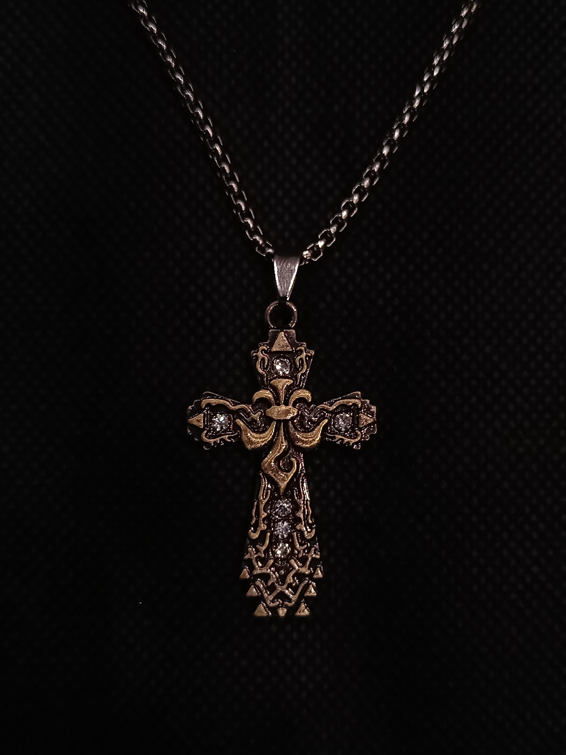 The Eclipsed Cross